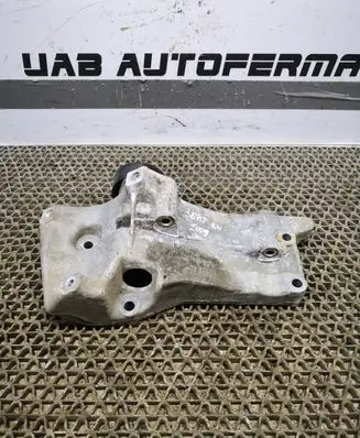 Seat Ibiza IV (6J,6P) Engine mounting bracket 036145169G