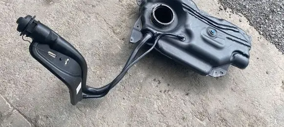 Citroen DS3 Fuel tank 13260255 9685813580
