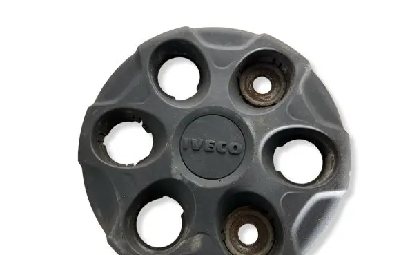 Iveco Daily 6th gen R16 wheel hub/cap/trim 5802054275