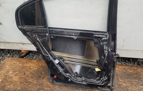 Skoda Superb B5 (3U) Rear door