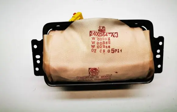 Chrysler 300 - 300C Passenger airbag 04649118AG P04649118AG