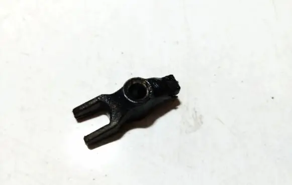 Opel Insignia A Fuel Injector clamp holder