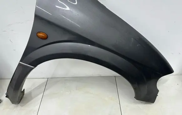 Chrysler Grand Voyager IV Fender