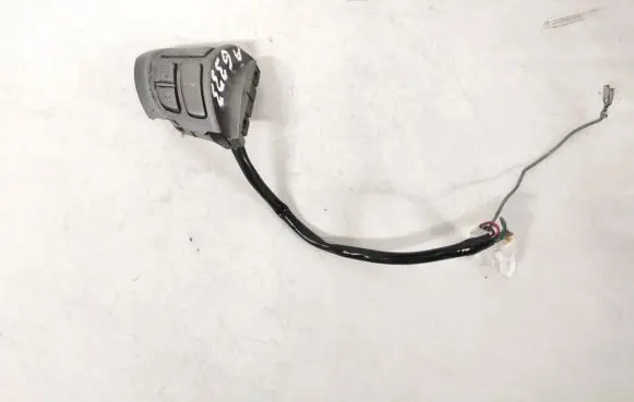 Subaru Legacy Steering wheel buttons/switches 