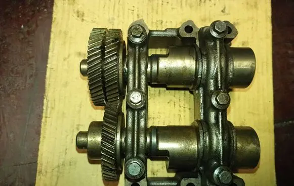 Renault Trafic II (X83) Balance shaft 8200488527 8200488596