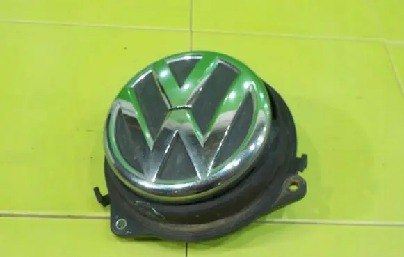 Volkswagen Golf VI Tailgate glass/window release handle 3C5827469E XP94