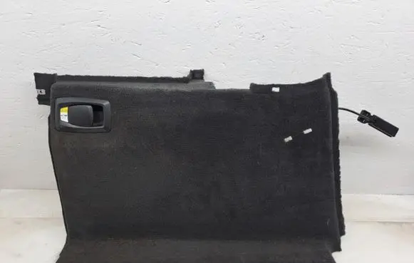 Trunk/boot lower side trim panel