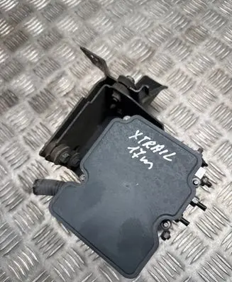 Nissan X-Trail T32 ABS Pump 476604CC1A