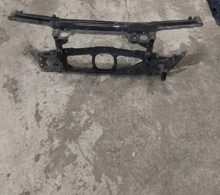 BMW 3 E46 Radiator support slam panel bracket 