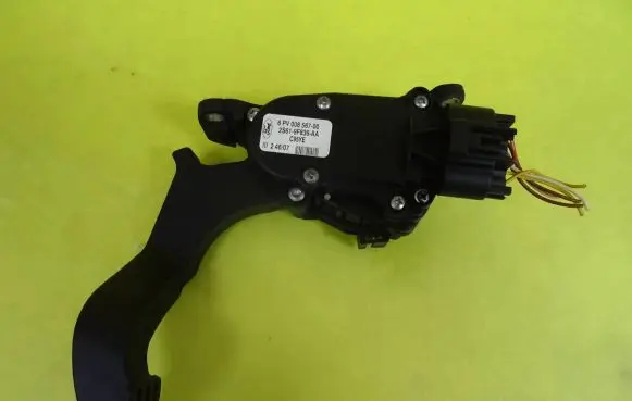 Ford Fiesta Accelerator throttle pedal 6PV008567-00