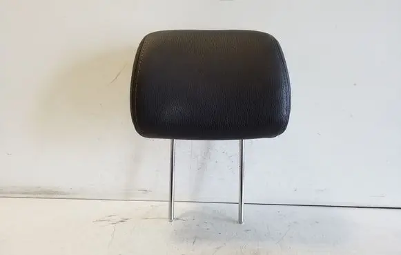 Chevrolet Captiva Front seat headrest 