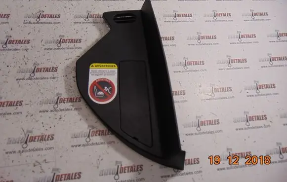 Mercedes-Benz R W251 Dashboard side end trim A2516800208