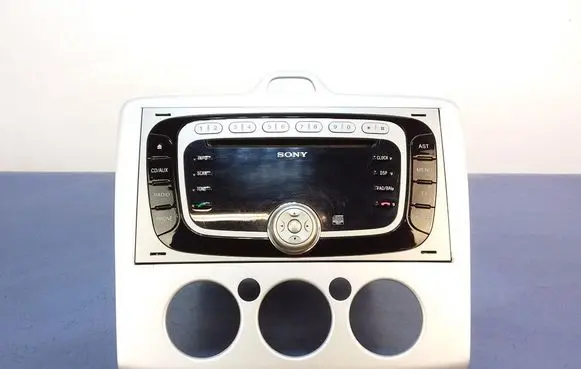 Ford Focus Radio/CD/DVD/GPS head unit 8V4T18C939CE