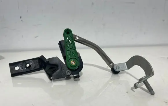 Audi A3 S3 8V Headlight/headlamp level sensor 5Q0412521C