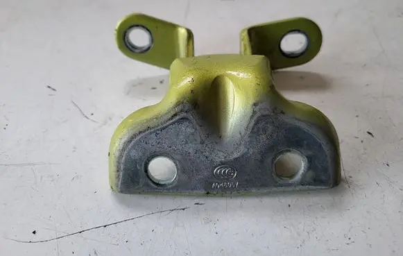 Hyundai Kona I Rear door upper hinge 