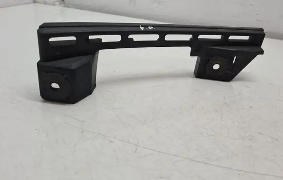 Volkswagen Caddy Front bumper mounting bracket 1T0807889B