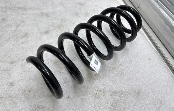 Tesla Model 3 Front coil spring 118806500C CZH212320005370