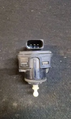Headlight level adjustment motor