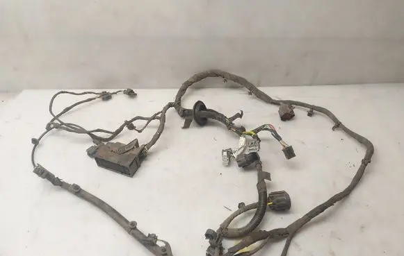 Volvo XC90 EUR ISO radio connector 32200124