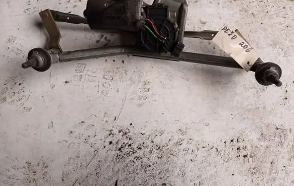 Peugeot 206 Front wiper linkage 