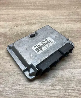 Audi A4 S4 B5 8D Engine control unit/module ECU 038906018R 0281001726