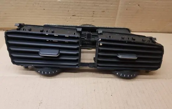 Volkswagen Golf VII Dash center air vent grill 5G1815736C