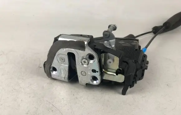 Subaru Forester SJ Rear door lock