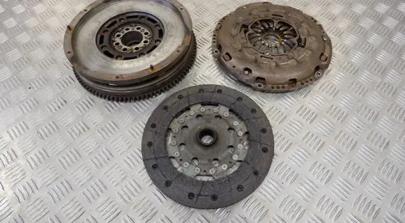 Lexus IS 220D-250-350 Clutch set kit 134500W060 312500W070 310010W020