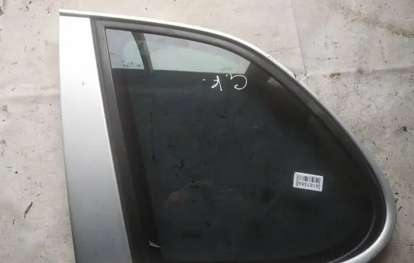 Rear side window