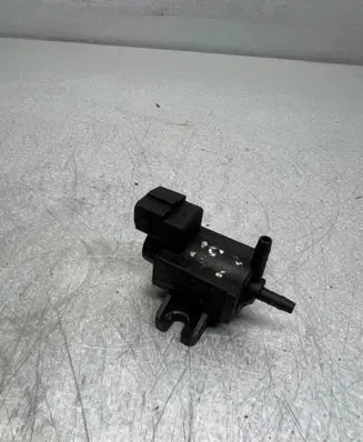 Audi A3 S3 8L Turbo solenoid valve 037906283B