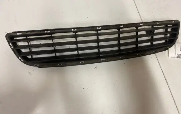 Opel Zafira B Front bumper lower grill 13124978