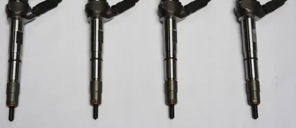Volkswagen Scirocco Fuel injectors set 04L130277AC