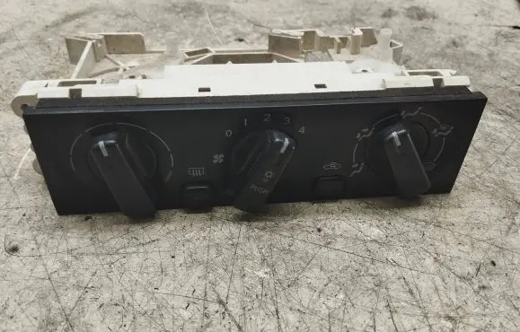 Mitsubishi Pajero Pinin Climate control unit MR500784 010727