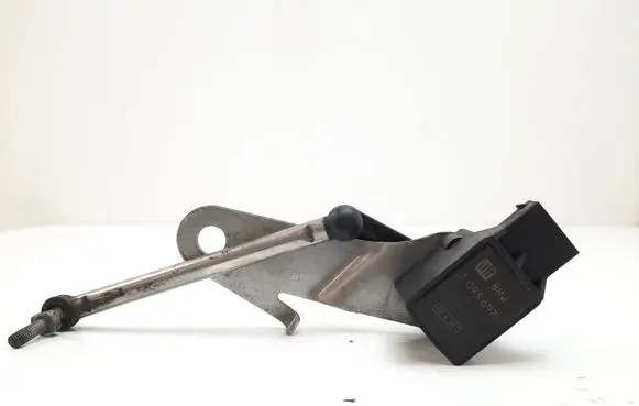 Headlight/headlamp level sensor