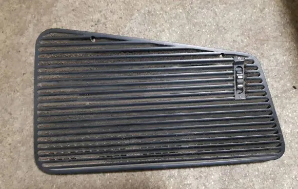 BMW 7 E32 Dash center air vent grill 64221375564 13790624