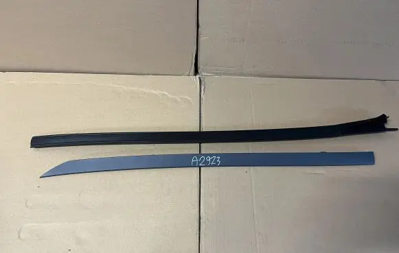 BMW X6 G06 Windshield trim 9880520