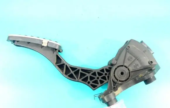 KIA Ceed Accelerator throttle pedal 32700-2H310 IMPRK1038582