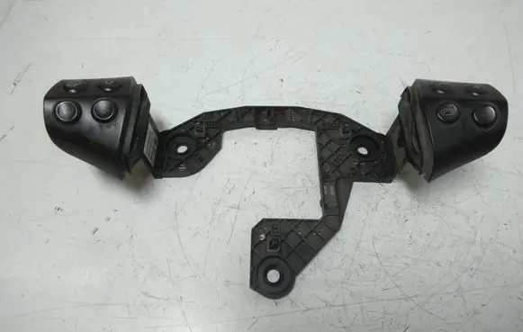 Mercedes-Benz A W169 Steering wheel buttons/switches 1698207310