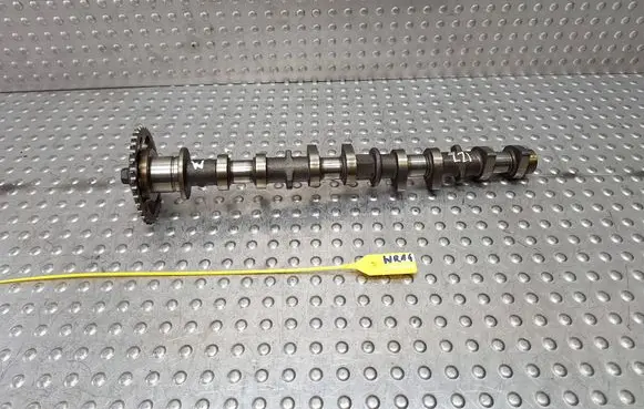 Toyota Avensis T250 Camshaft 1ZZ