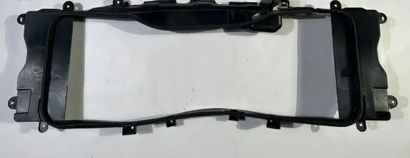 Chevrolet Silverado Front bumper mounting bracket GM1223108