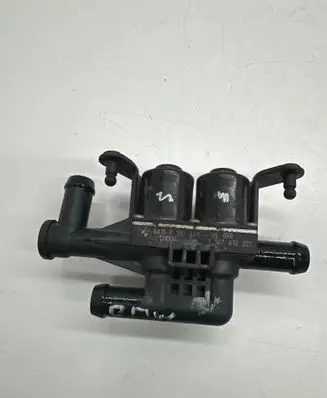 BMW 7 F01 F02 F03 F04 Coolant heater control valve 9310349 1147412221