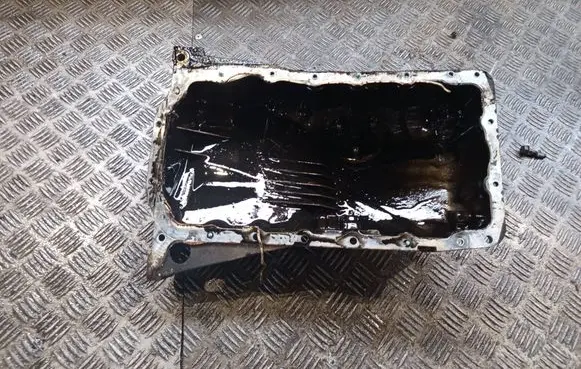 Volkswagen PASSAT B5.5 Oil sump 06B103603N 018113