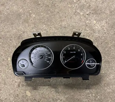BMW 5 F10 F11 Speedometer (instrument cluster) 9249343