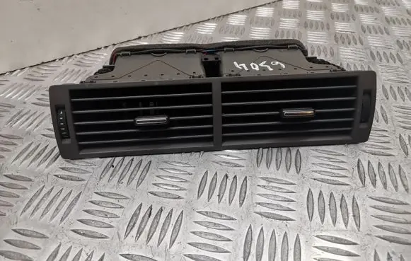 Audi A4 S4 B7 8E 8H Dash center air vent grill 8E0820951H 4438201
