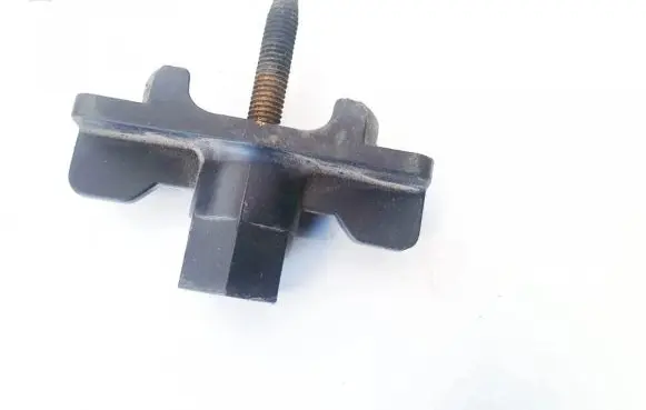 Hyundai Getz Spare wheel bolt 