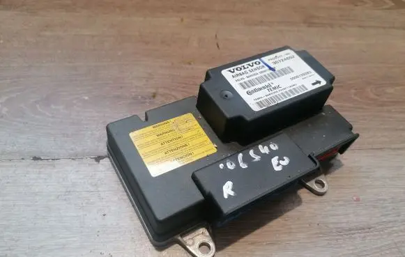 Volvo S40 Airbag control unit/module 30724652 00001393B3