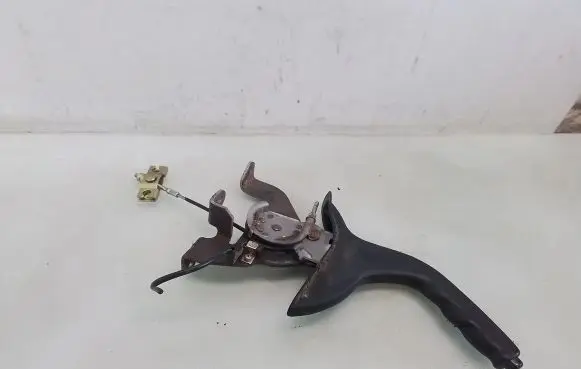 Hyundai Santa Fe Handbrake/parking brake lever assembly