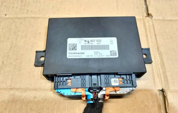Porsche Taycan 9J1 Transfer box differential control unit 8J1907522 9J1907522 A3C02738400000