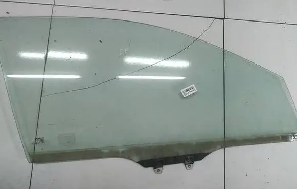 Honda Civic Front door window glass four-door AS2