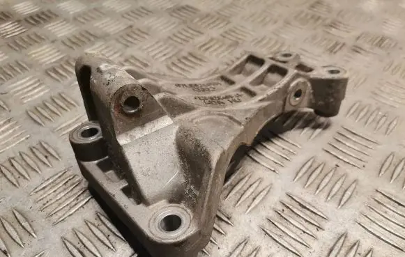 Audi A8 S8 D3 4E Generator/alternator bracket 07L903805H